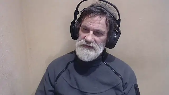 Snapshot of AlexNudo chatting on January 2025 09:45:01 AM AlexNudo online show from January 2025 09:45:01 AM