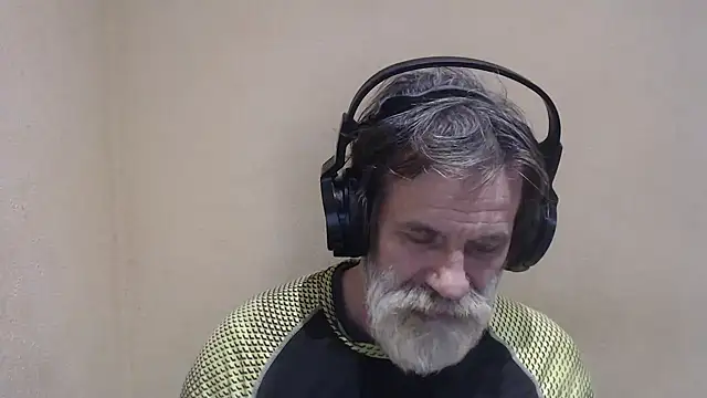 Snapshot of AlexNudo chatting on January 2025 02:08:02 PM AlexNudo online show from January 2025 02:08:02 PM