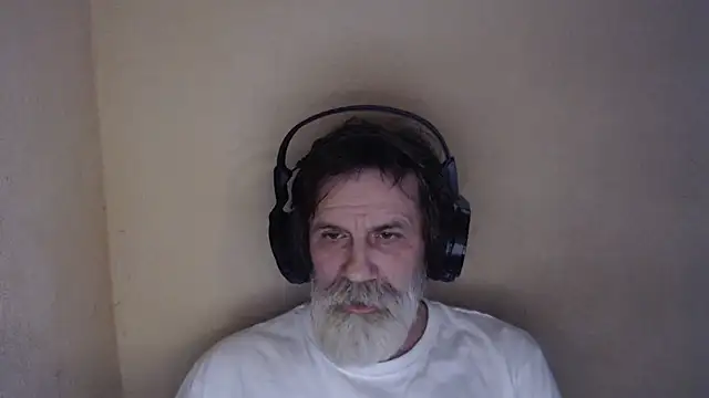 Snapshot of AlexNudo chatting on February 2025 08:18:02 AM AlexNudo online show from February 2025 08:18:02 AM