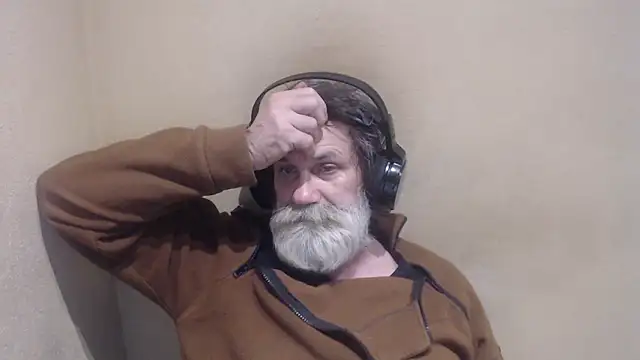 Snapshot of AlexNudo chatting on February 2025 02:08:02 AM AlexNudo online show from February 2025 02:08:02 AM