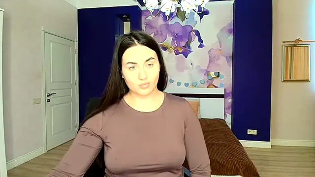 Snapshot of Roxie_Bradley chatting on January 2025 06:56:01 AM Roxie Bradley online show from January 2025 06:56:01 AM