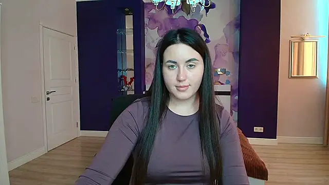 Snapshot of Roxie_Bradley chatting on February 2025 01:06:01 PM Roxie Bradley online show from February 2025 01:06:01 PM