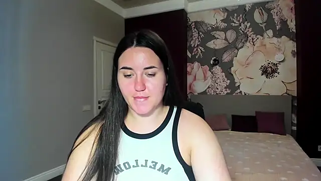 Snapshot of Roxie_Bradley chatting on September 2025 05:42:01 AM Roxie Bradley online show from September 2025 05:42:01 AM