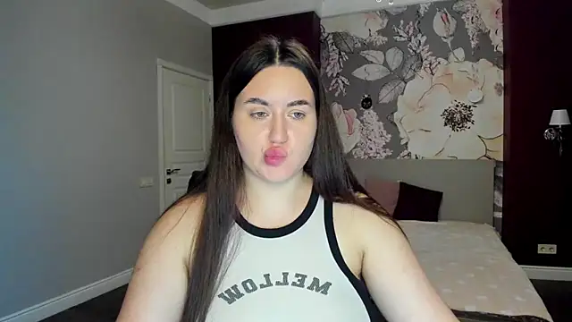 Roxie Bradley online show from December 2025 06:43:01 AM