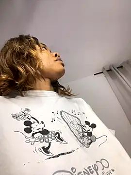  yisela  online show from October 2025 03:29:02 AM