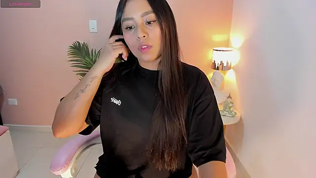 Snapshot of Ciara8 chatting on October 2025 01:37:01 PM Ciara8 online show from October 2025 01:37:01 PM