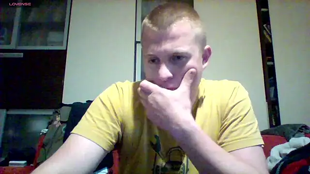 Snapshot of Matttthees chatting on October 2025 05:16:02 AM Matttthees online show from October 2025 05:16:02 AM