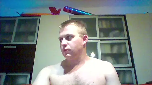 Snapshot of Matttthees chatting on November 2025 08:55:01 PM Matttthees online show from November 2025 08:55:01 PM