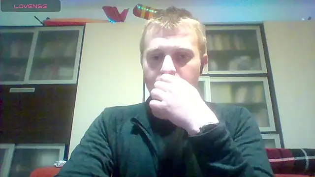 Snapshot of Matttthees chatting on November 2025 09:36:01 PM Matttthees online show from November 2025 09:36:01 PM