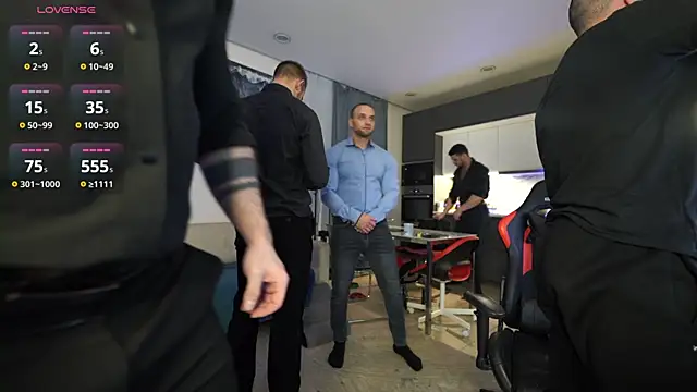 Demianblake online show from December 2025 03:41:02 PM