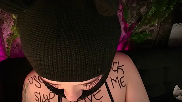 Laura takint online show from December 2024 05:40:02 PM