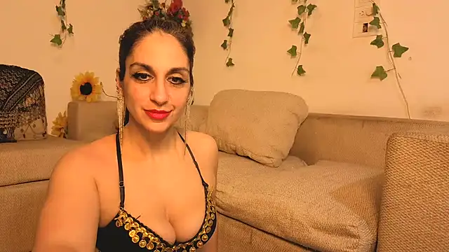 Snapshot of Bellydancerhot chatting on July 2026 06:30:01 AM Bellydancerhot online show from July 2026 06:30:01 AM