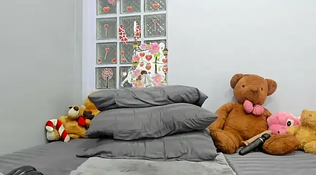 Snapshot of loveley_jenny chatting on March 2025 07:15:01 AM loveley jenny online show from March 2025 07:15:01 AM