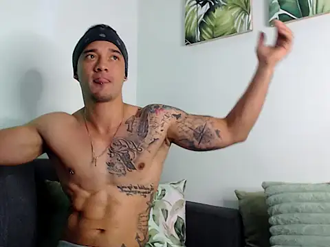 SimonRoberth online show from October 2025 01:48:02 AM