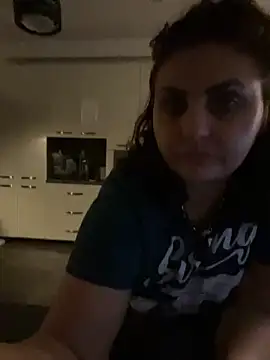 Snapshot of AnneKane chatting on December 2024 10:46:02 PM AnneKane online show from December 2024 10:46:02 PM