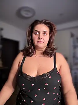 Snapshot of AnneKane chatting on November 2025 04:33:02 AM AnneKane online show from November 2025 04:33:02 AM