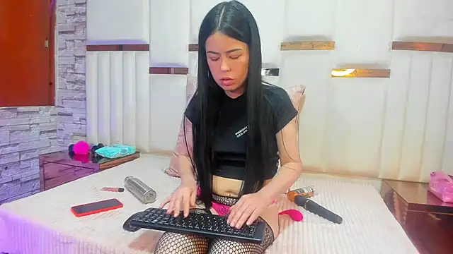 ArianaSmith69 online show from February 2025 05:48:01 PM
