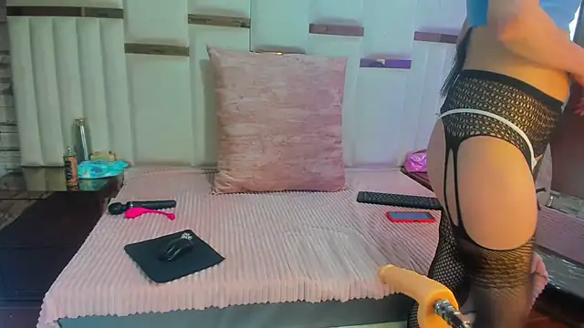 ArianaSmith69 online show from February 2025 02:12:01 PM