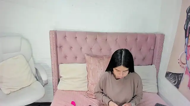 ArianaSmith69 online show from February 2025 02:30:01 PM
