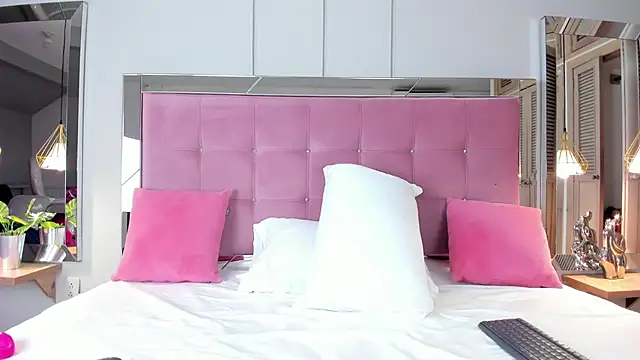 Ahincale online show from October 2025 07:47:01 PM