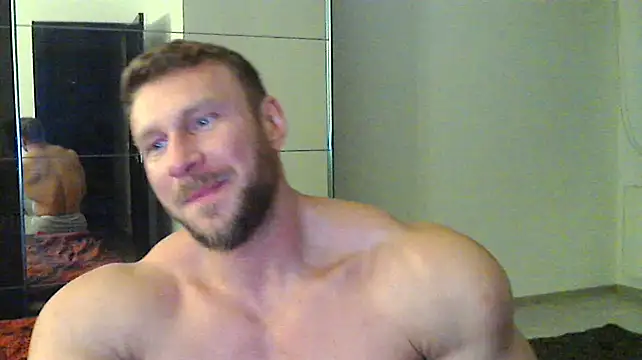 muscularkevin online show from December 2024 02:16:02 PM