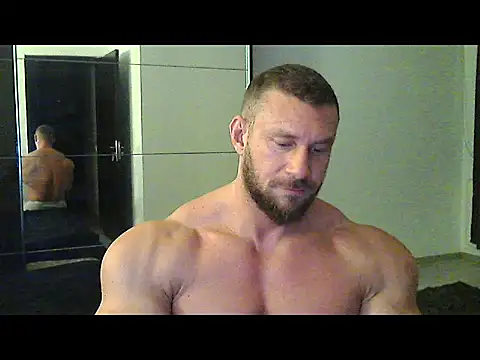 muscularkevin online show from October 2025 04:00:02 AM