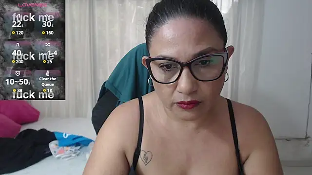 Snapshot of Katha_Marck chatting on February 2025 12:45:02 PM Katha Marck online show from February 2025 12:45:02 PM