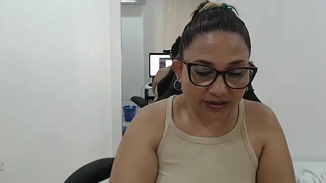 Snapshot of Katha_Marck chatting on September 2025 07:57:02 PM Katha Marck online show from September 2025 07:57:02 PM