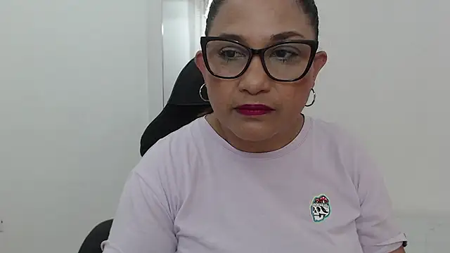 Katha Marck online show from October 2025 12:27:01 PM