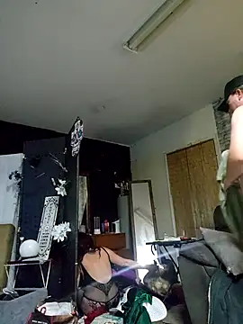 Hotredheadandtoungelasher online show from October 2025 06:15:01 AM