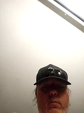 Hotredheadandtoungelasher online show from May 2026 05:25:01 AM