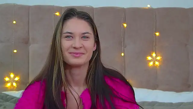 Snapshot of RachelSimpson chatting on December 2024 06:33:01 PM RachelSimpson online show from December 2024 06:33:01 PM