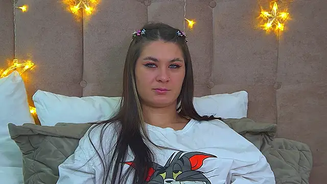 Snapshot of RachelSimpson chatting on December 2024 12:32:02 AM RachelSimpson online show from December 2024 12:32:02 AM