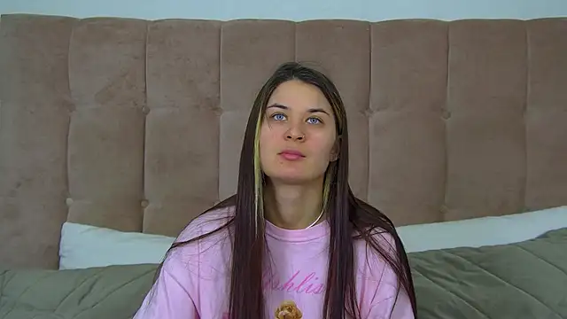 Snapshot of RachelSimpson chatting on February 2026 06:17:02 PM RachelSimpson online show from February 2026 06:17:02 PM