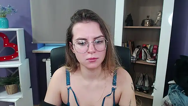 Snapshot of Zoey_Erotic chatting on December 2024 09:00:01 AM Zoey Erotic online show from December 2024 09:00:01 AM