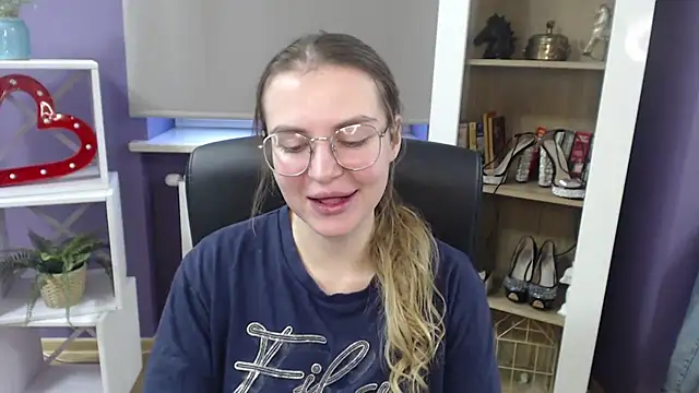 Snapshot of Zoey_Erotic chatting on December 2024 08:38:02 AM Zoey Erotic online show from December 2024 08:38:02 AM