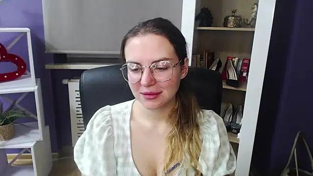 Snapshot of Zoey_Erotic chatting on January 2025 05:31:01 AM Zoey Erotic online show from January 2025 05:31:01 AM