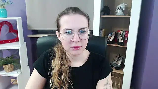 Snapshot of Zoey_Erotic chatting on February 2025 05:31:02 AM Zoey Erotic online show from February 2025 05:31:02 AM