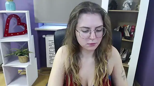 Snapshot of Zoey_Erotic chatting on February 2025 08:50:02 AM Zoey Erotic online show from February 2025 08:50:02 AM