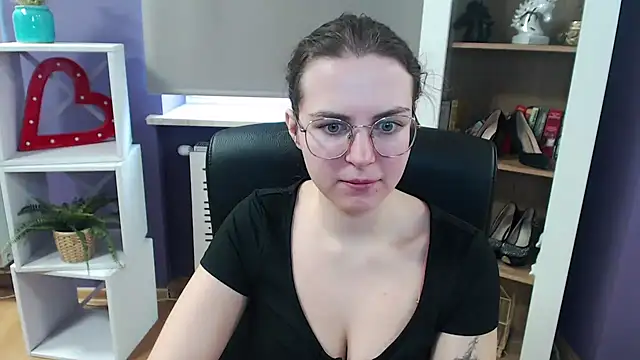 Snapshot of Zoey_Erotic chatting on March 2025 08:41:02 AM Zoey Erotic online show from March 2025 08:41:02 AM
