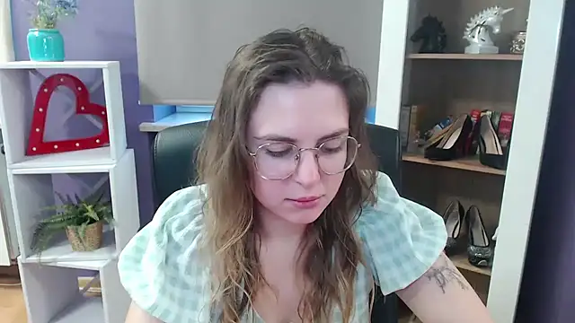 Snapshot of Zoey_Erotic chatting on March 2025 06:18:02 AM Zoey Erotic online show from March 2025 06:18:02 AM