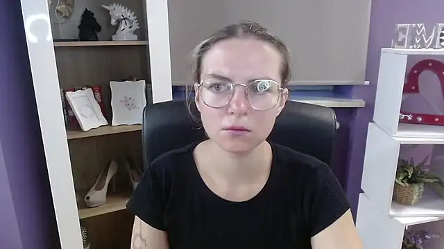 Zoey Erotic online show from September 2025 04:37:02 AM