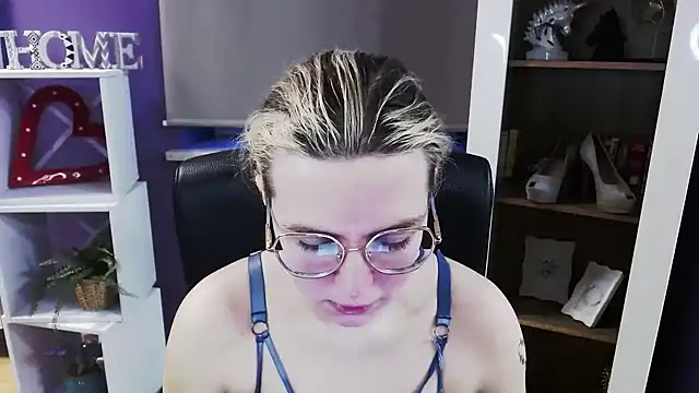 Zoey Erotic online show from March 2026 05:24:01 AM