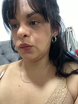 Snapshot of Kataliina chatting on June 2026 04:37:02 AM Kataliina online show from June 2026 04:37:02 AM
