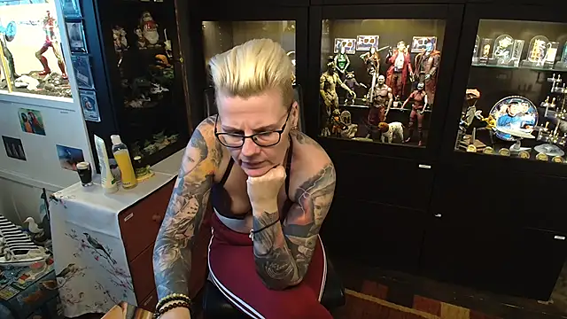 Snapshot of MaryG chatting on January 2025 02:03:02 PM MaryG online show from January 2025 02:03:02 PM