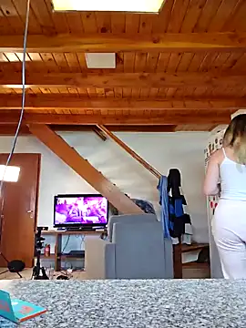 Elnonoykeila77 online show from January 2025 05:13:01 PM