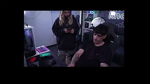 Elnonoykeila77 online show from September 2025 04:40:02 PM