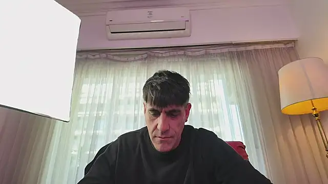 Snapshot of Elnonoykeila77 chatting on May 2026 04:35:02 PM Elnonoykeila77 online show from May 2026 04:35:02 PM