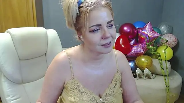 Cute sun online show from December 2024 11:41:02 PM