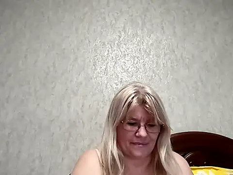 Diana 49 online show from February 2025 10:37:02 AM
